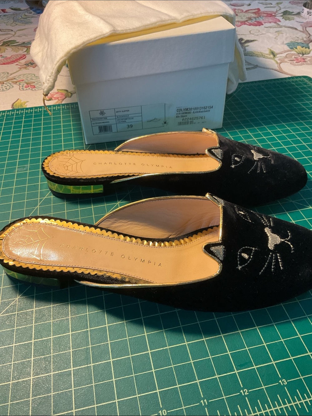 Charlotte Olympia black velvet “kitty slipper” mules - Picture 3 of 7